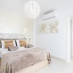 Tropical Villa *