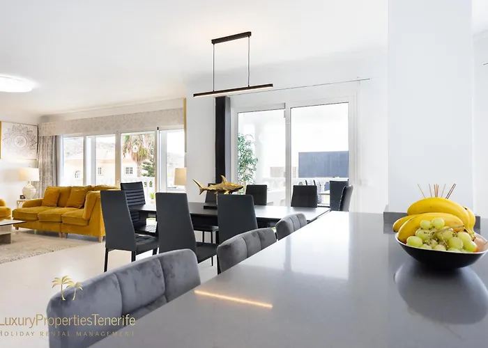 Вілла Tropical Адехе