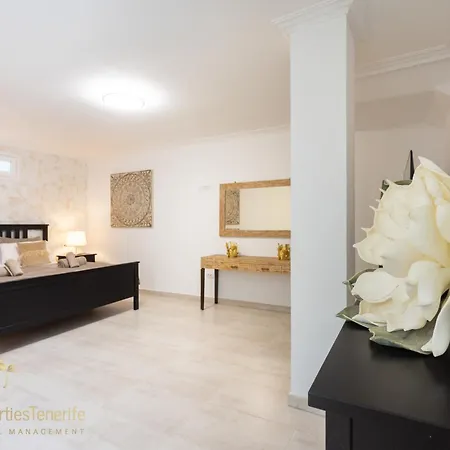 Willa Tropical Costa Adeje (Tenerife)